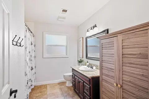 Bath - 1214 Purdue Ave, Modesto, CA 95350 photo 1 of 3