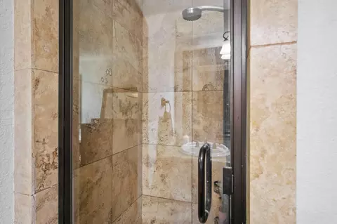 Bath - 1214 Purdue Ave, Modesto, CA 95350 photo 2 of 3