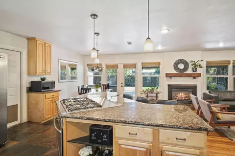 Kitchen - 1214 Purdue Ave, Modesto, CA 95350 photo 4 of 5