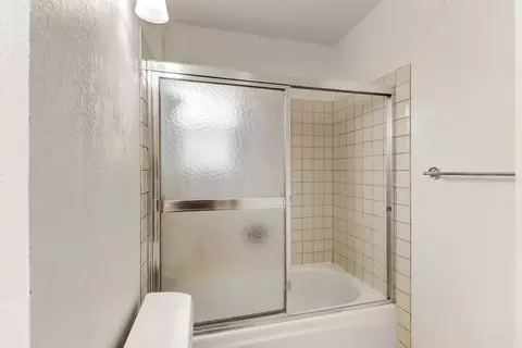 Bath - 2507 Lafayette Dr, Davis, CA 95618 photo 2 of 4