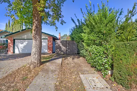 Exterior - 2507 Lafayette Dr, Davis, CA 95618 photo 11 of 12
