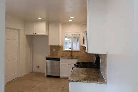 1535 Sunrise Ave, Modesto, CA 95350 photo 9