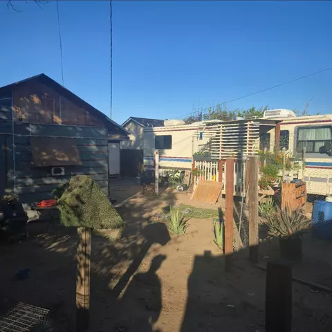 Exterior - 1112 Lassen Ave, Modesto, CA 95358 photo 3 of 7