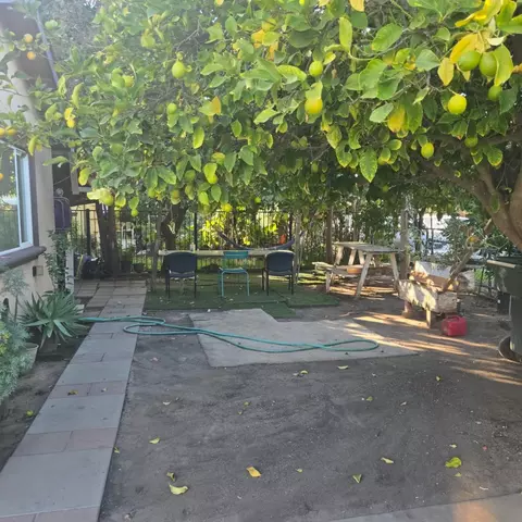 Exterior - 1112 Lassen Ave, Modesto, CA 95358 photo 5 of 7