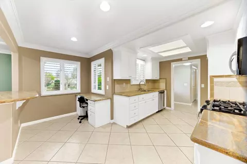 Kitchen - 6420 Saint James Dr, Carmichael, CA 95608 photo 1 of 4
