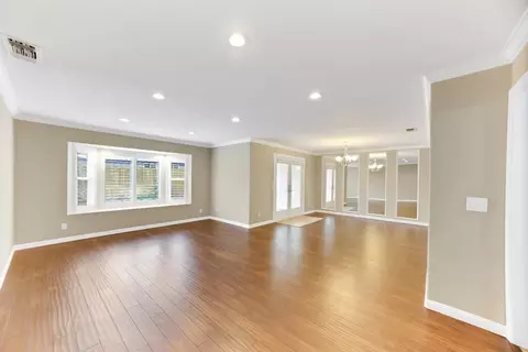 Living - 6420 Saint James Dr, Carmichael, CA 95608 photo 9 of 12