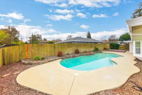 Exterior - 6420 Saint James Dr, Carmichael, CA 95608 photo 4 of 13