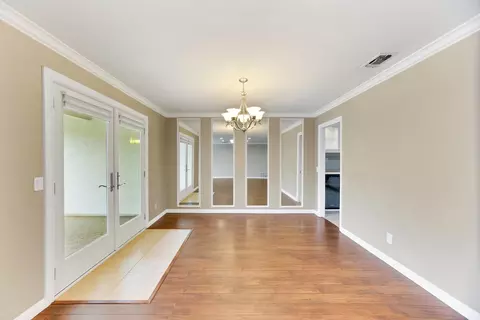 Living - 6420 Saint James Dr, Carmichael, CA 95608 photo 7 of 12
