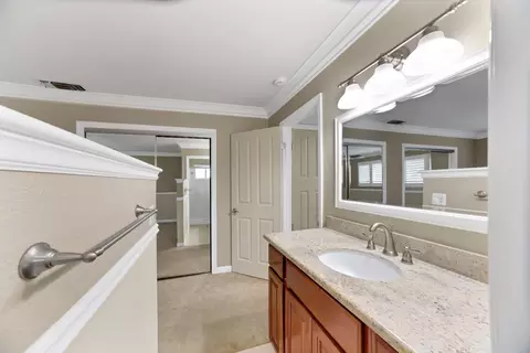 Bath - 6420 Saint James Dr, Carmichael, CA 95608 photo 3 of 3