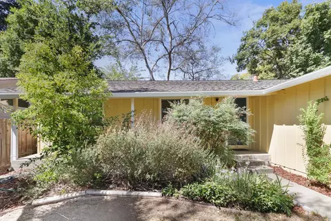 2727 Adrian Dr, Davis, CA 95618 photo 3