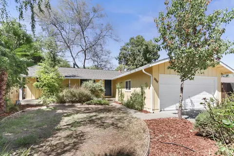 2727 Adrian Dr, Davis, CA 95618 photo 2