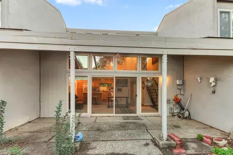 Exterior - 3215 Bermuda Ave #3, Davis, CA 95616 photo 5 of 10