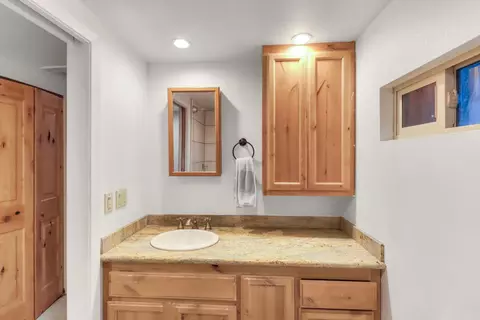 Bath - 3215 Bermuda Ave #3, Davis, CA 95616 photo 1 of 4