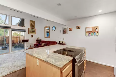 Kitchen - 3215 Bermuda Ave #3, Davis, CA 95616 photo 4 of 5