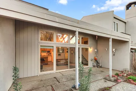 Exterior - 3215 Bermuda Ave #3, Davis, CA 95616 photo 4 of 10
