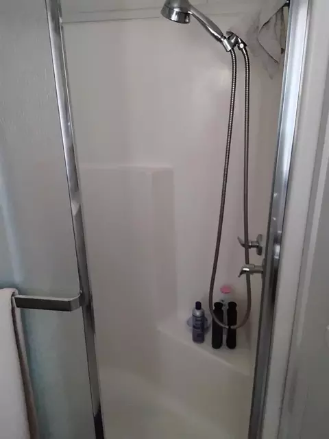 Bath - 3905 Pali Pl #107, Modesto, CA 95355 photo 3 of 8