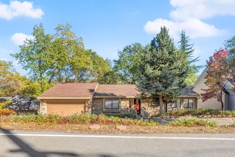 18330 Hummingbird Dr, Penn Valley, CA 95946