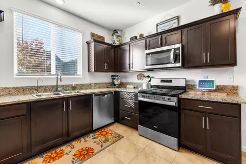 Kitchen - 165 Sullivan Dr, Merced, CA 95348 photo 1 of 1