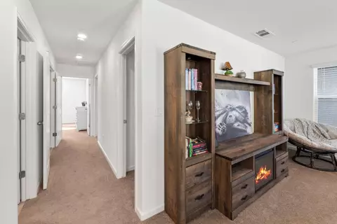 Entry Way - 165 Sullivan Dr, Merced, CA 95348 photo 2 of 4
