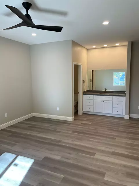 Bedroom - 715 Cambridge Ct, Tracy, CA 95377 photo 5 of 7