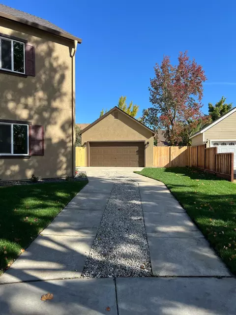 Exterior - 715 Cambridge Ct, Tracy, CA 95377 photo 3 of 7