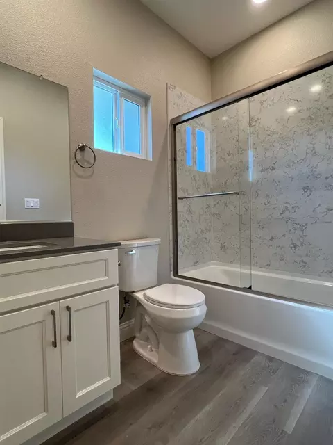 Bath - 715 Cambridge Ct, Tracy, CA 95377 photo 4 of 4