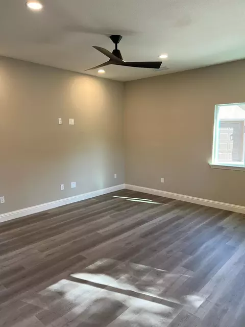 Living - 715 Cambridge Ct, Tracy, CA 95377 photo 1 of 2