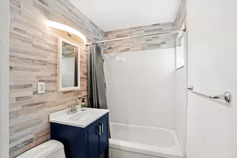 Bath - 5621 Sapunor Way, Carmichael, CA 95608 photo 1 of 2