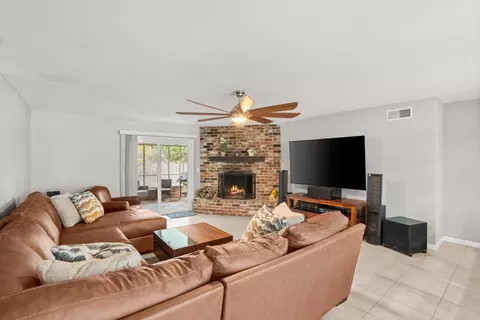 Living - 5621 Sapunor Way, Carmichael, CA 95608 photo 1 of 2