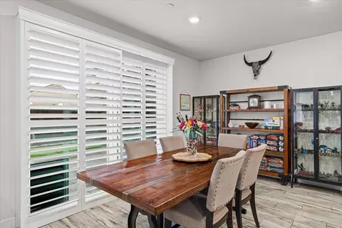 Dining - 2147 Saffron Dr, Manteca, CA 95337 photo 2 of 3