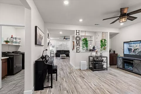Entry Way - 2147 Saffron Dr, Manteca, CA 95337 photo 11 of 15