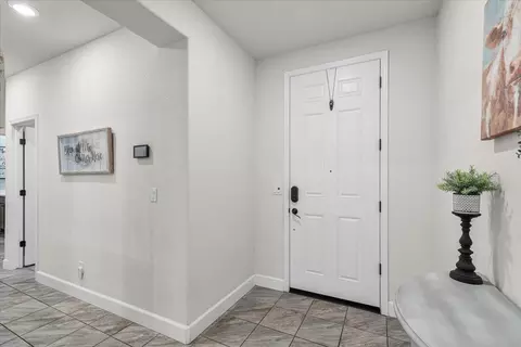 Entry Way - 2147 Saffron Dr, Manteca, CA 95337 photo 12 of 15