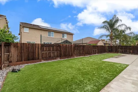 Exterior - 2147 Saffron Dr, Manteca, CA 95337 photo 9 of 11