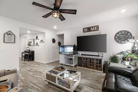 Entry Way - 2147 Saffron Dr, Manteca, CA 95337 photo 8 of 15