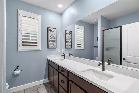 Bath - 2147 Saffron Dr, Manteca, CA 95337 photo 3 of 3
