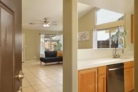Entry Way - 1505 Dreyfus Ln, Modesto, CA 95355 photo 1 of 4