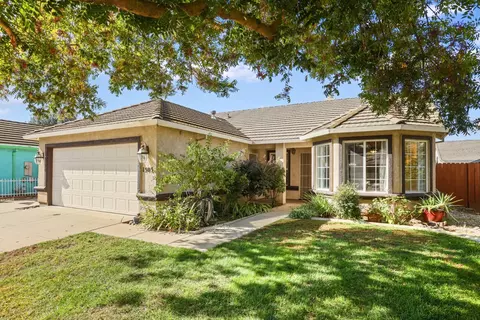 Exterior - 1505 Dreyfus Ln, Modesto, CA 95355 photo 2 of 4