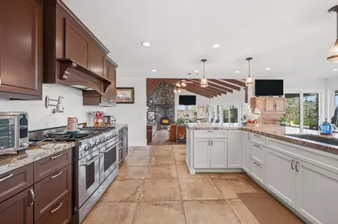 Kitchen - 21285 E Acampo Rd, Clements, CA 95227 photo 5 of 7