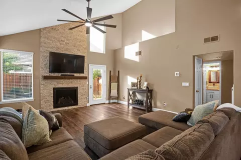 2310 Fallwater Ln, Carmichael, CA 95608 photo 11