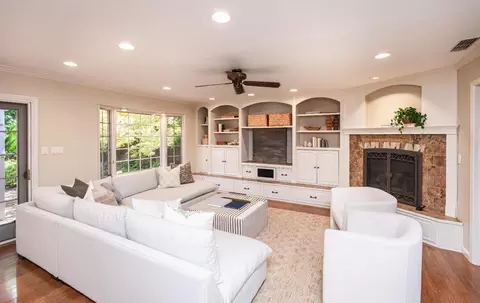 Living - 1250 Los Rios Dr, Carmichael, CA 95608 photo 3 of 6