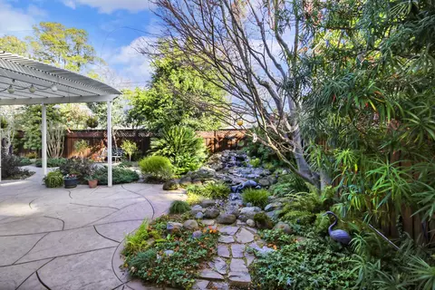 Exterior - 1250 Los Rios Dr, Carmichael, CA 95608 photo 6 of 13