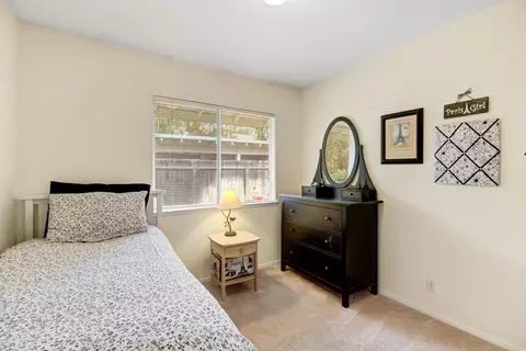 Bedroom - 2302 Muir Woods Pl, Davis, CA 95616 photo 6 of 9