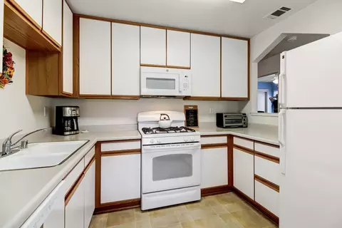 Kitchen - 2302 Muir Woods Pl, Davis, CA 95616 photo 3 of 3