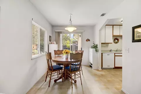 Dining - 2302 Muir Woods Pl, Davis, CA 95616 photo 2 of 6