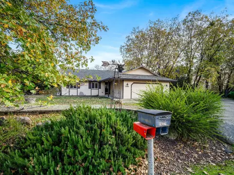4980 Shooting Star Rd, Pollock Pines, CA 95726