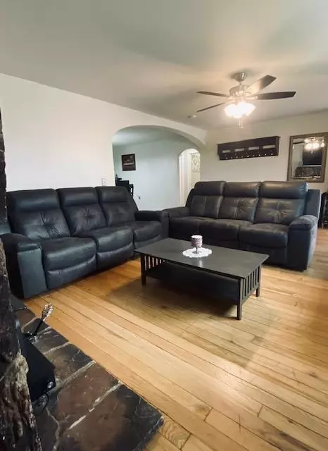 Living - 9 4th Ave, Isleton, CA 95641 photo 1 of 1