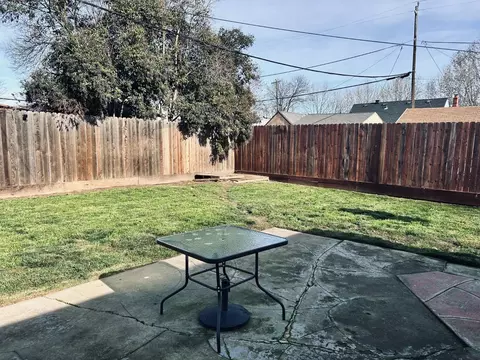 Exterior - 9 4th Ave, Isleton, CA 95641 photo 4 of 5