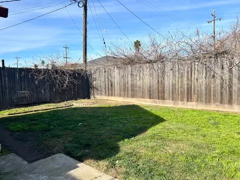 Exterior - 9 4th Ave, Isleton, CA 95641 photo 3 of 5