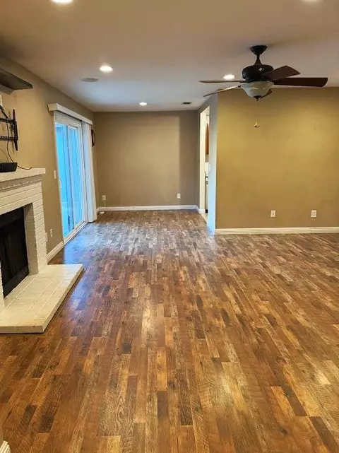Living - 335 Donner Dr, Lodi, CA 95240 photo 1 of 2