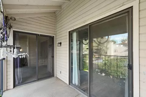 Exterior - 2401 Eilers Ln #304, Lodi, CA 95242 photo 3 of 6